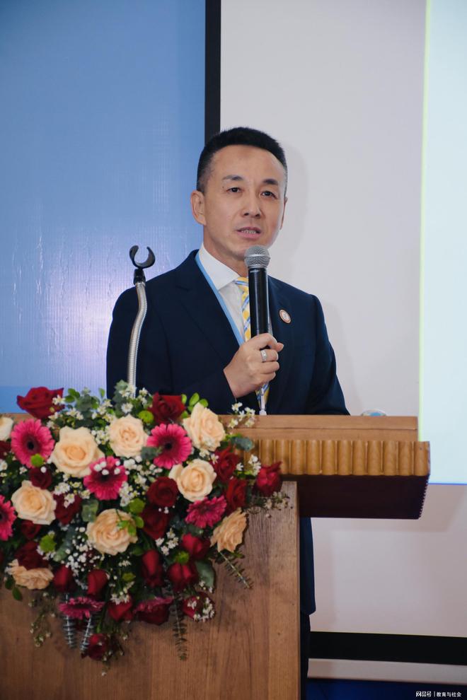 「缅甸的商业潜力与机会」讲座成功举办李福泉出席并主旨发言